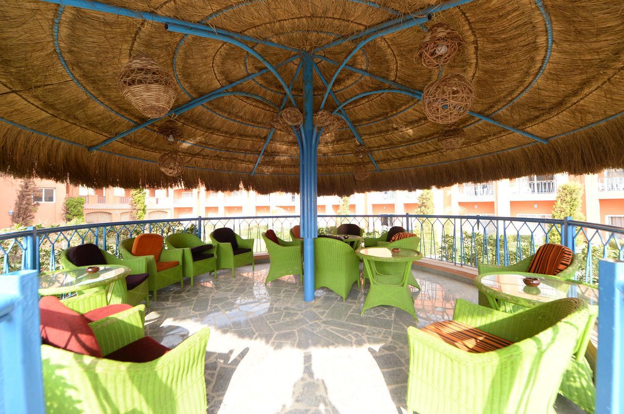 Savanna Empire Spa & Resort Ataqah Exterior foto